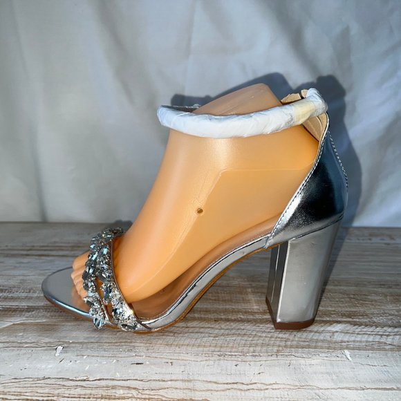 JJ’s House, Gemstone Lined Strapped Heels, Open Toed Sandals, Size 9 New! - Picture 10 of 11